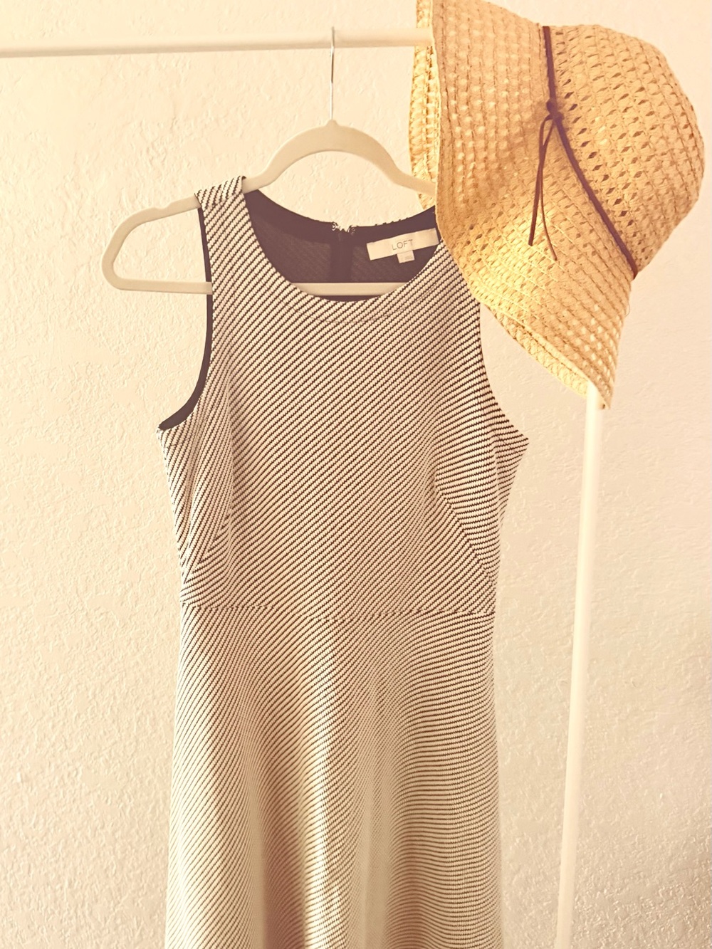 LOFT Black and White Textured Sleeveless Tank